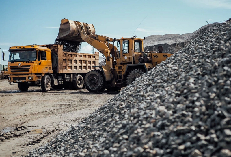 perevozka stroymaterialov avtotransportom